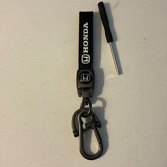 Honda Logo Key Fob Keychain in Black Leather NWT - Picture 1 of 4